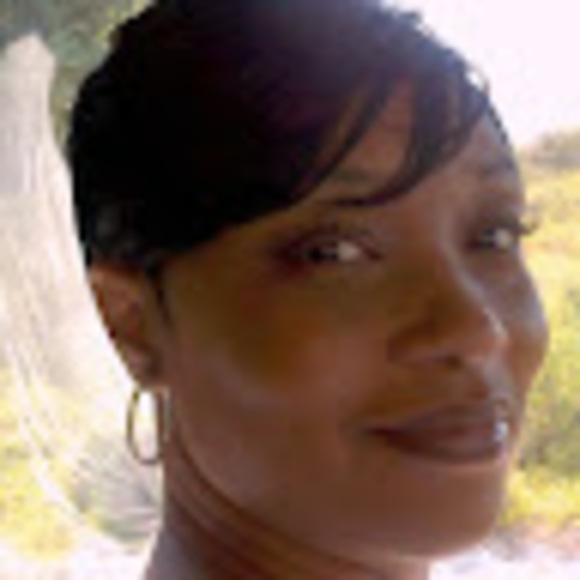 Meet your Posher, Kimberly - Picture 1 of 1